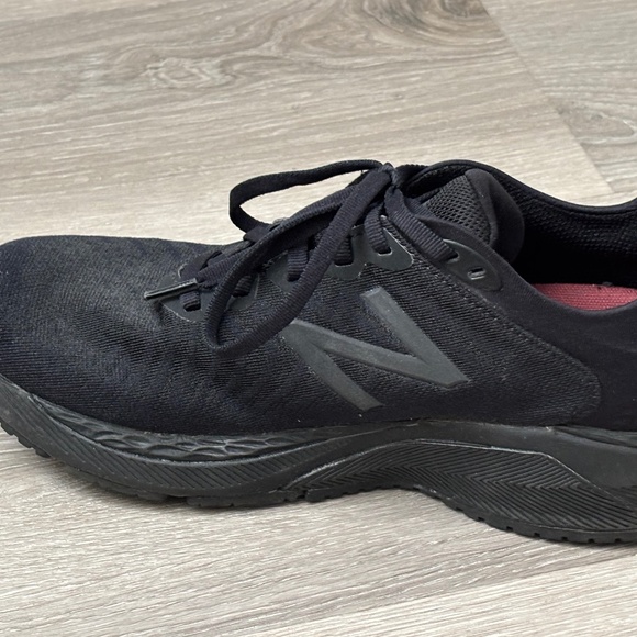 NEW BALANCE Fresh Foam 860v11 Solid BLACK Running Athletic Shoes Womens 8.5 - Picture 6 of 12